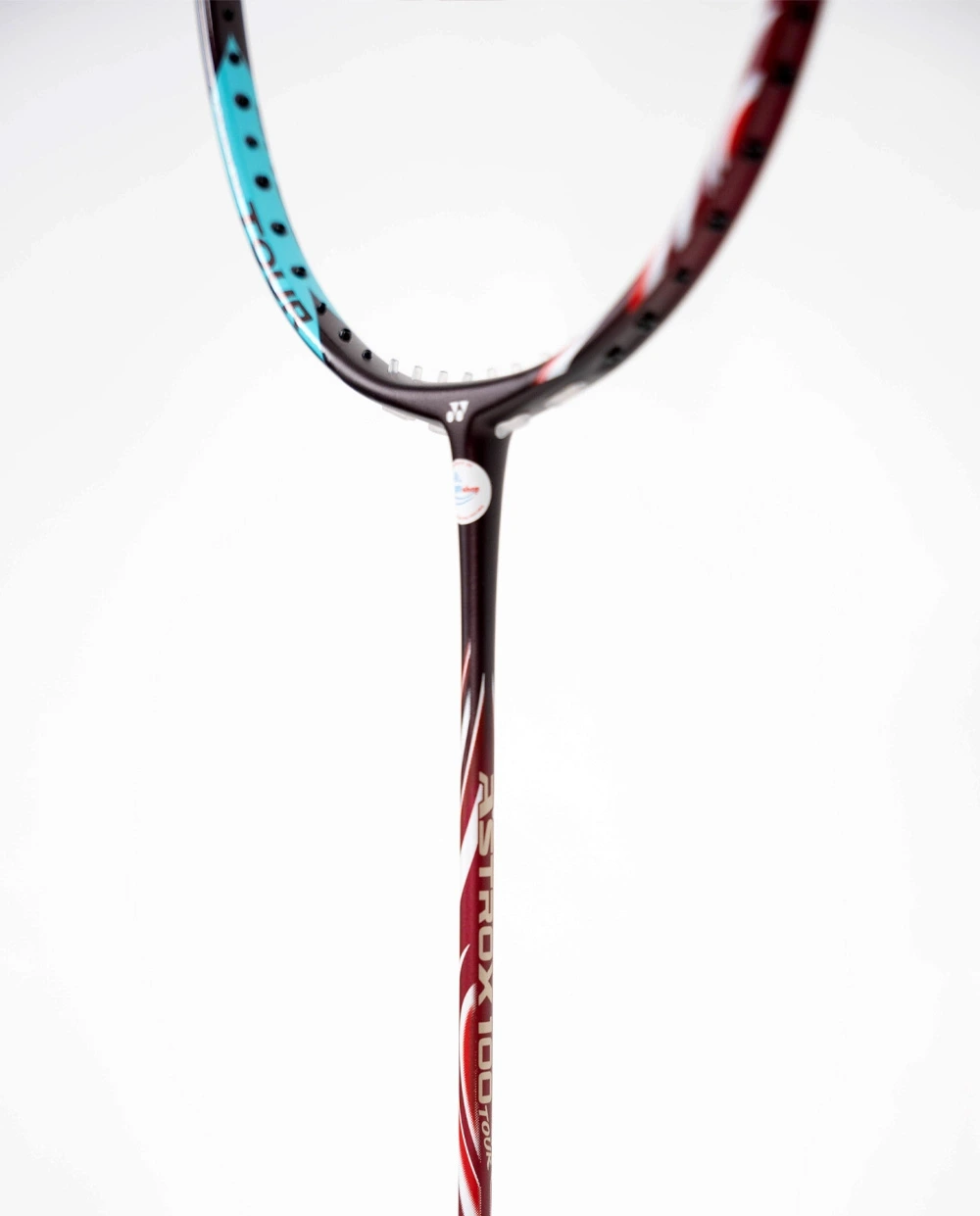 yonex-astrox-100-tour-khop-chu-t-nghieng-1